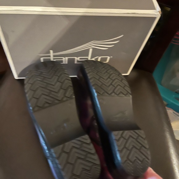 Dansko ladies size 40 - Picture 2 of 5